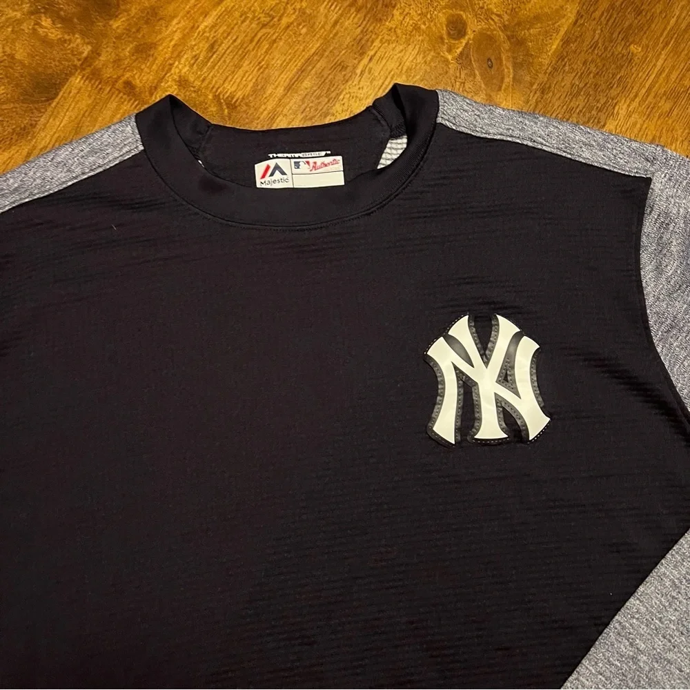 Majestic MLB Authentic ThermaBase New York Yankees Pullover On-Field Tech 2XL - Picture 4 of 15